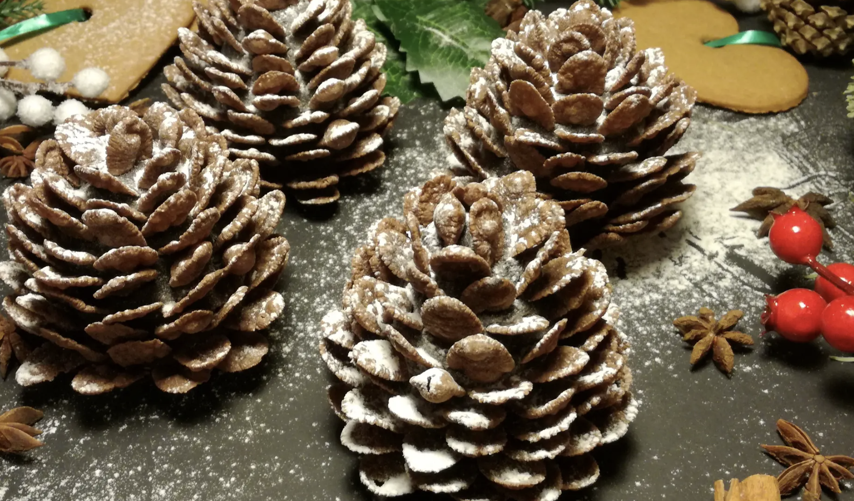 Szyszki, naturalne drewno i len