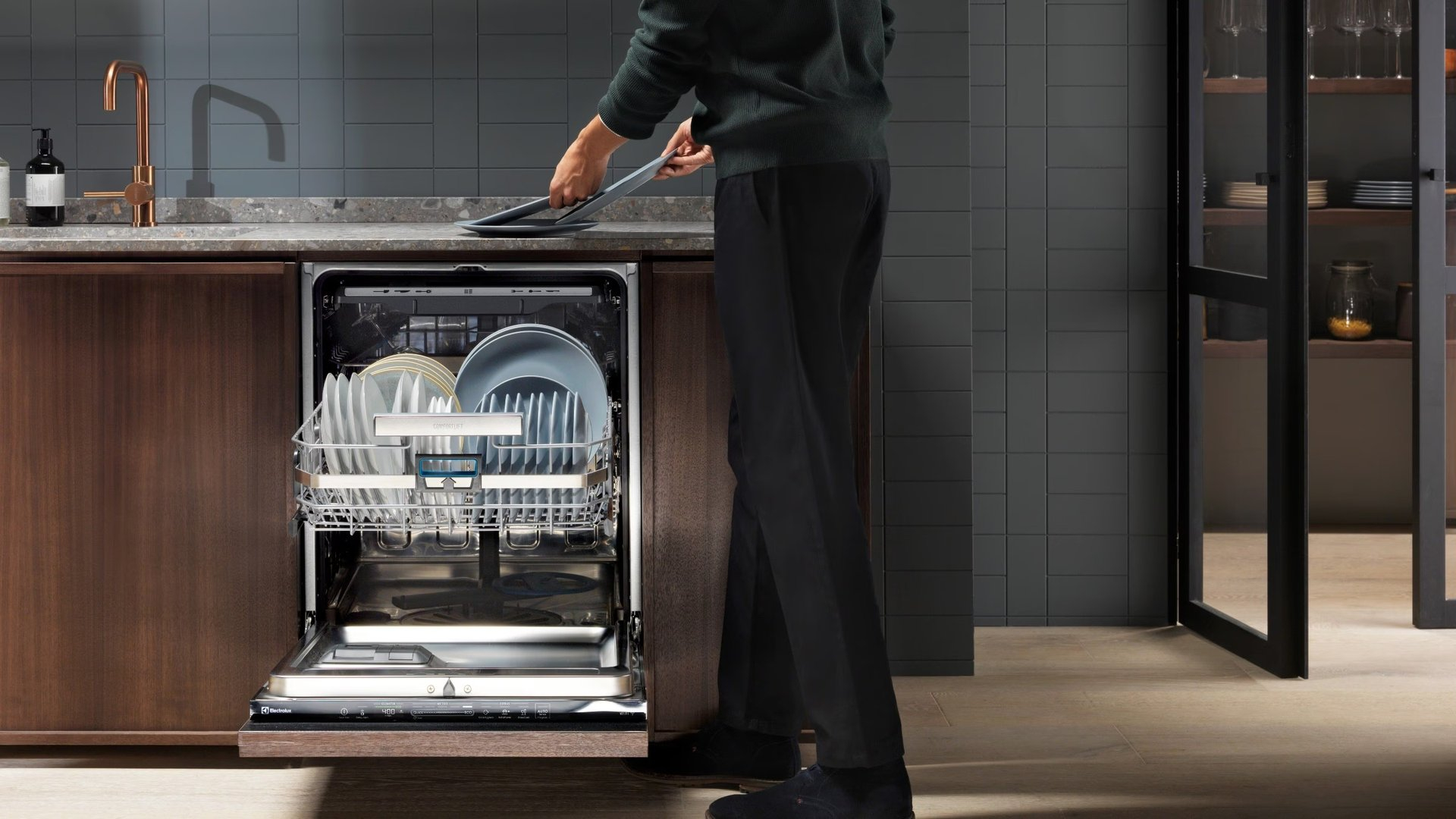 Czyste naczynia w prosty sposób? Zmywarka Electrolux zapewnia większą efektywność zmywania